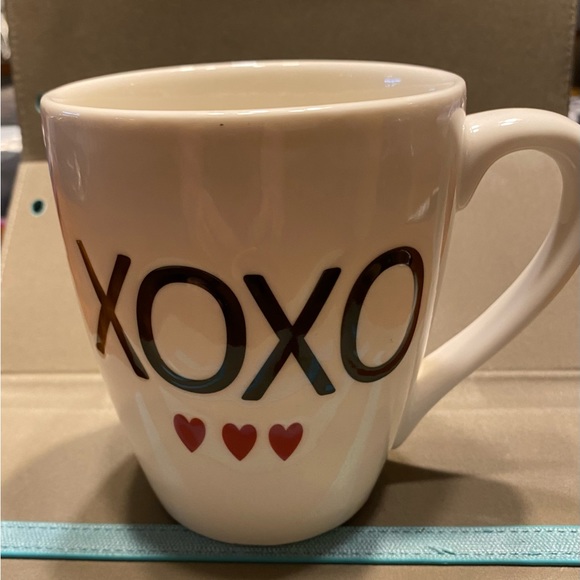 Coffee cup. Large side.  XOXO - Picture 2 of 5